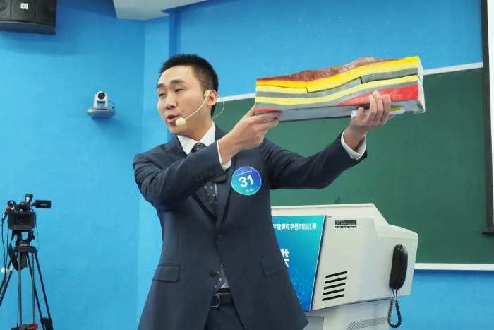 李传辉