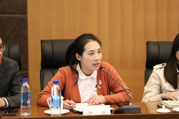 会议室3 伊然汇报冬奥会志愿场馆工作