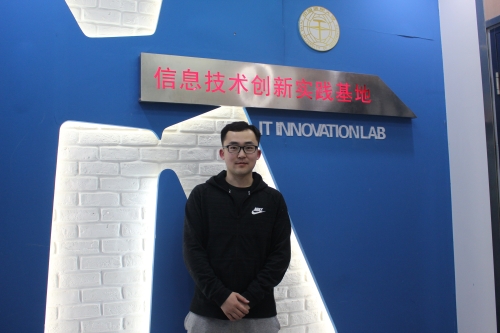 科技创新标兵-李泽宇（补）