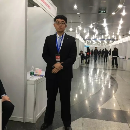 慈慧鹏.webp